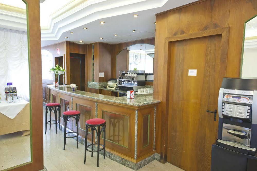 Excelsior Hotel 3*